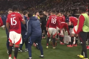 皇冠体育-90分钟战报-曼联2-2里昂总比分4-4 里昂连扳2球比赛进加时