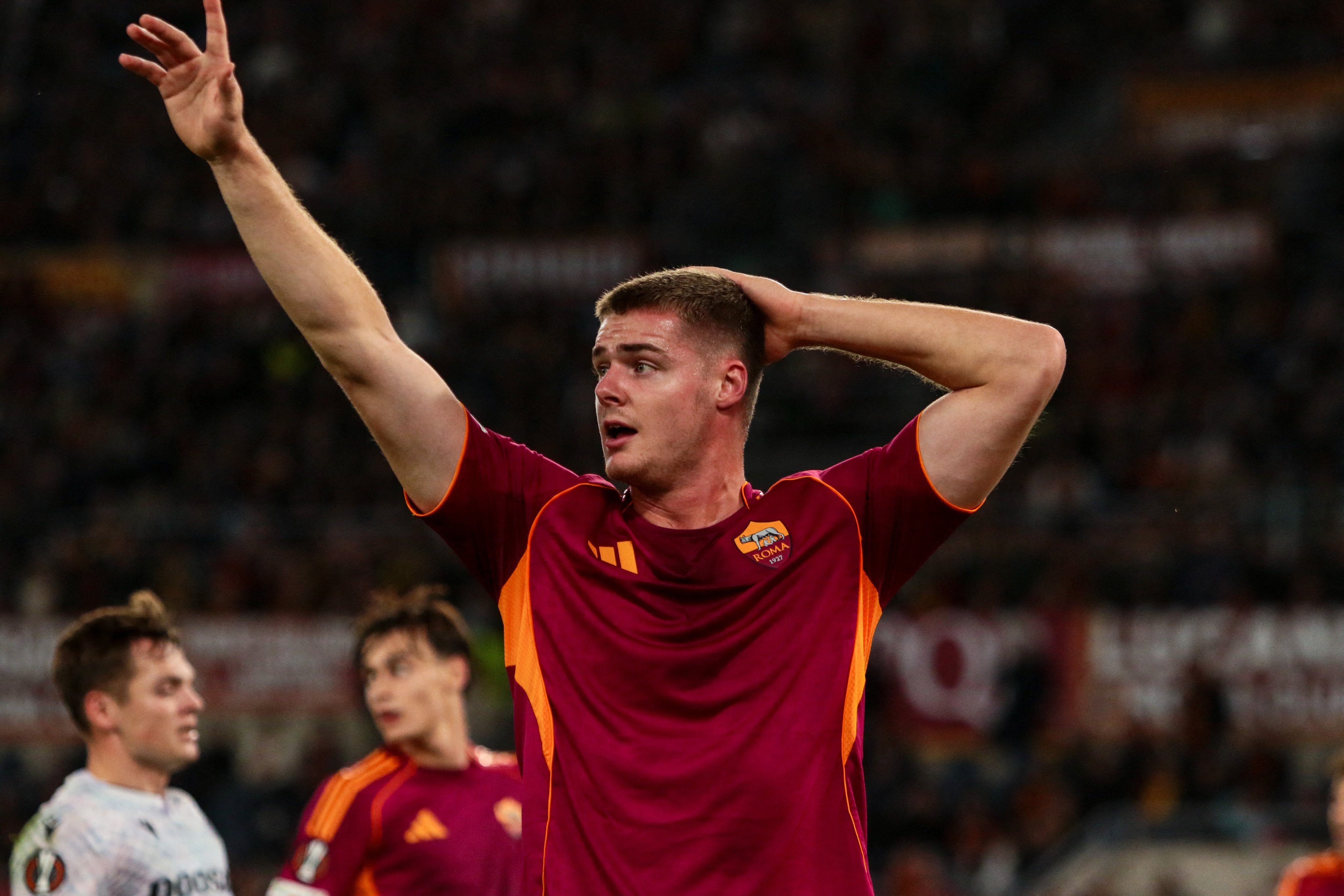 迪马：那不勒斯联系埃文·弗格森经纪人，观察罗马是否会终止租借