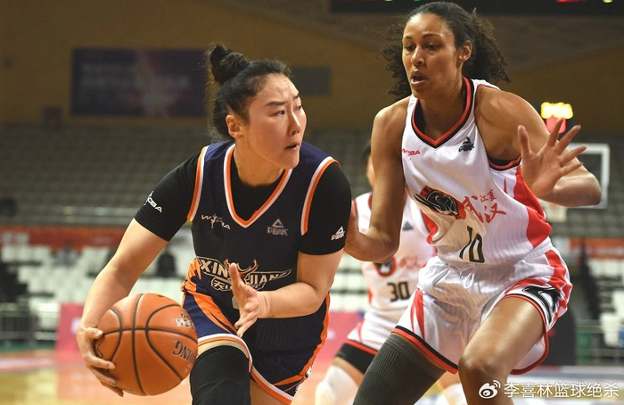 皇冠体育-连场轰22+11！中国女篮31岁王牌大闪耀：宫鲁鸣重用新科助攻王？|武桐桐|新疆|本土球员|联赛|新疆女篮_新浪体育_新浪新闻